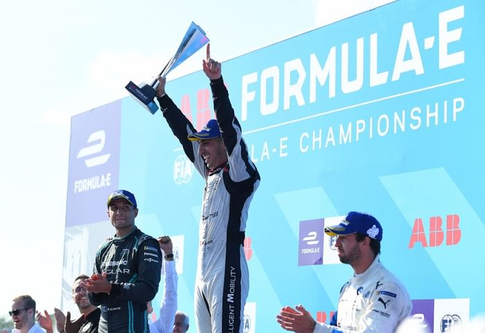 Sebastien Buemi wins frantic New York E-Prix